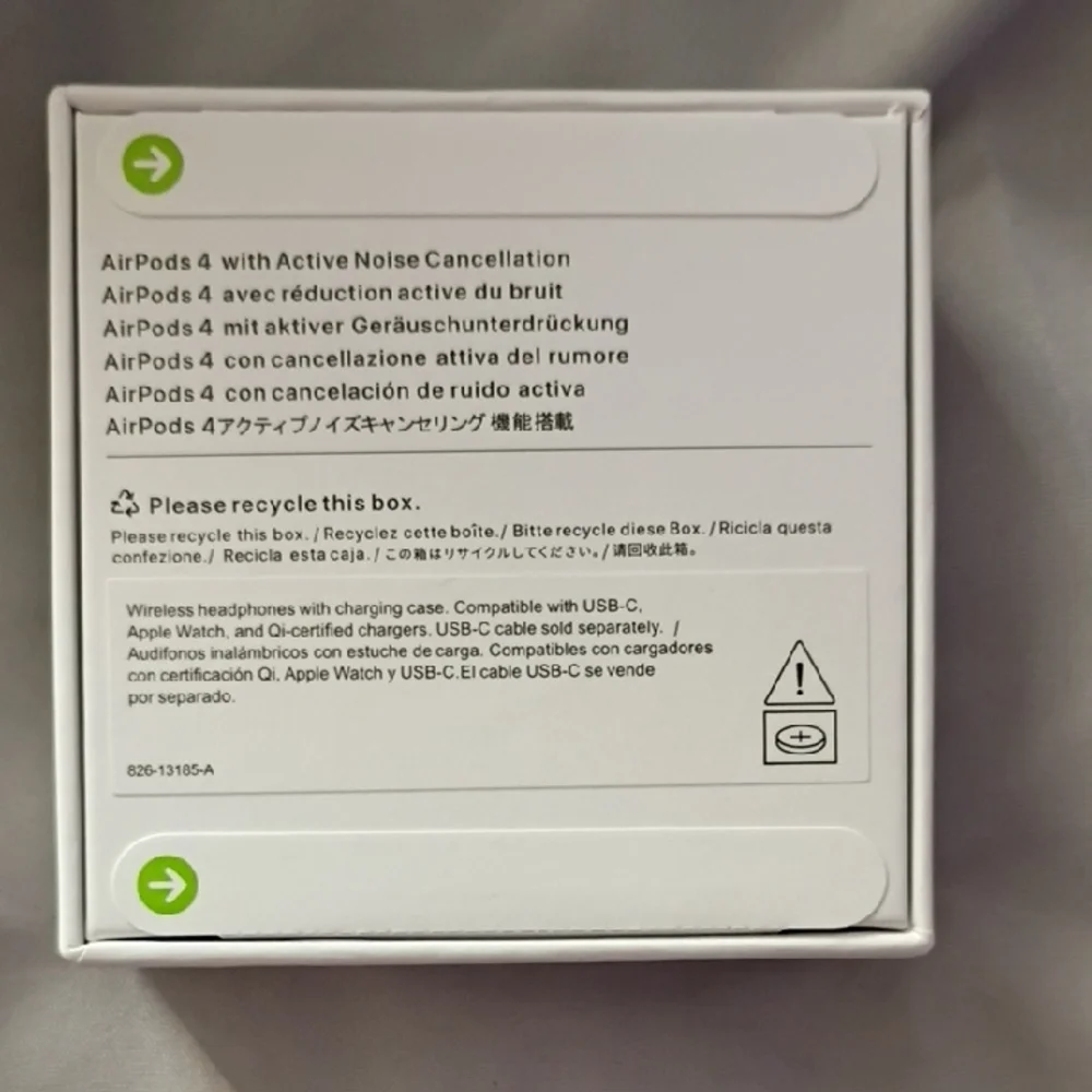 Apple White Wireless Earbuds